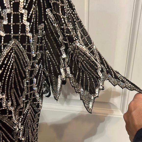 Vintage Laurence Kazar Women's Black and Silver Beaded Sequined Flowy
Dress - Picture 6 of 12